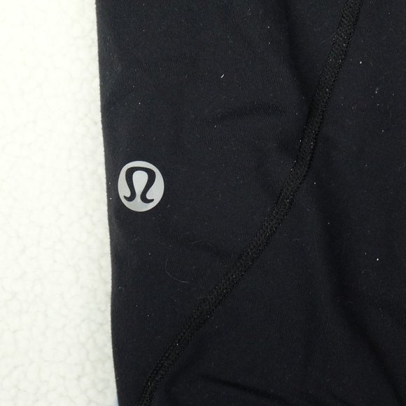 Lululemon Womens Yoga Pants 10 Black Blue Capri Stretchy Athletic Athleisure Gym - Picture 5 of 13